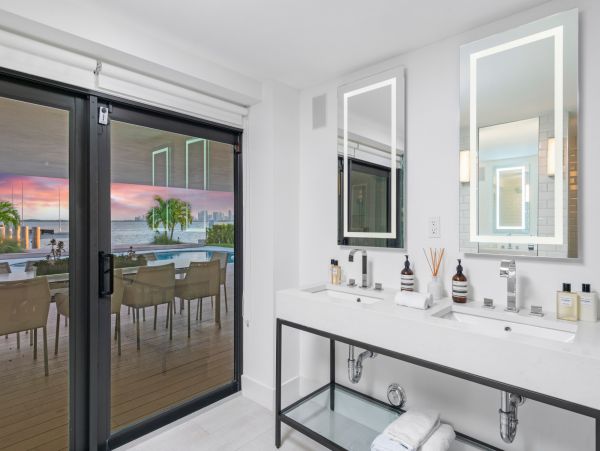 Miami Beach Home 954845