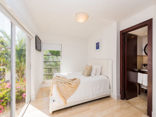Miami Beach Home 954846