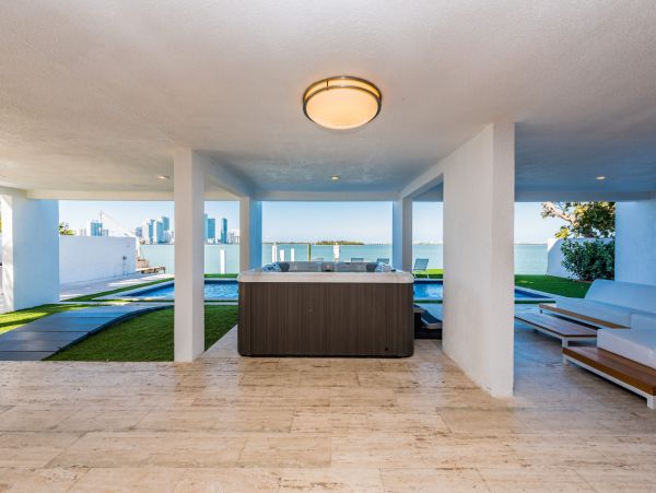 Miami Beach Home 954846