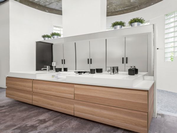 Luxury Miami Vacation Home in Miami Beach Six Bedroom
