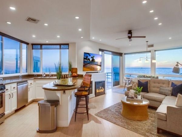 Newly Remodelled Home in Bird Rock!
