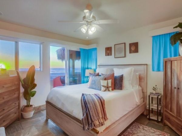 Newly Remodelled Home in Bird Rock!