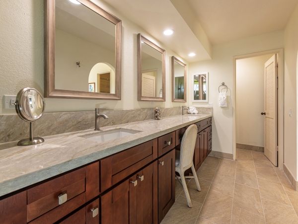 Partial Oceanviews Wailea Vacation Condo Sleeps 6 Guests
