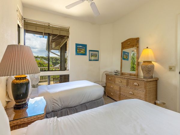 Partial Oceanviews Wailea Vacation Condo Sleeps 6 Guests