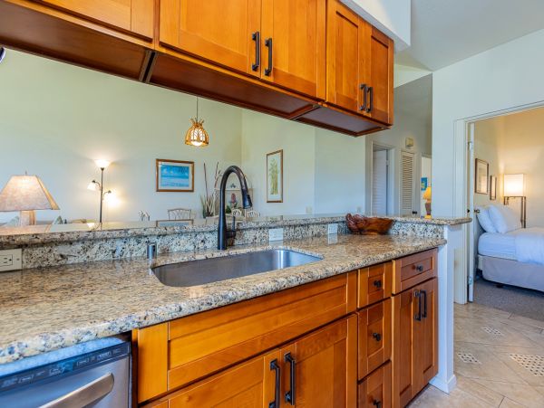 Partial Oceanviews Wailea Vacation Condo Sleeps 6 Guests