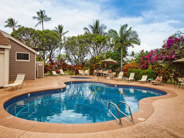 Partial Oceanviews Wailea Vacation Condo Sleeps 6 Guests