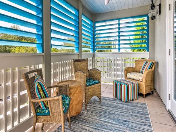 Santa Rosa Vacation Home Sleeps 30 Short Walk to Beach
