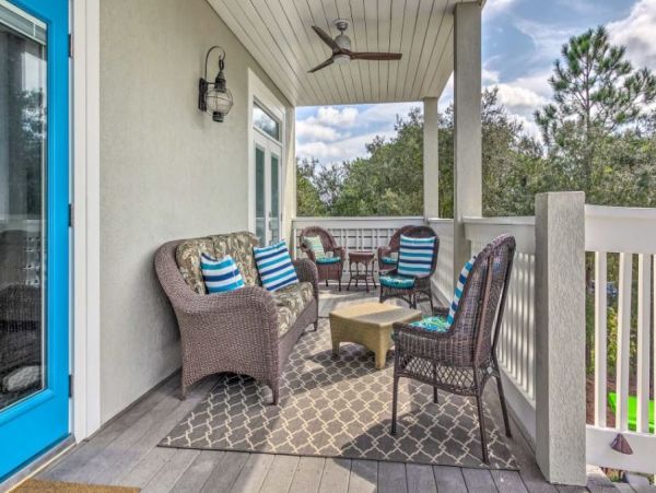 Santa Rosa Vacation Home Sleeps 30 Short Walk to Beach