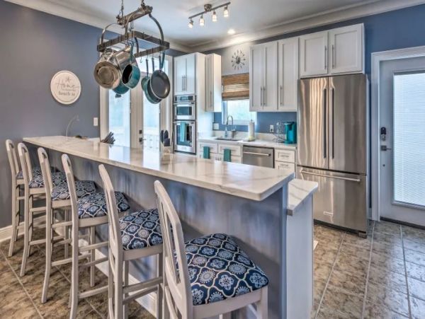 Santa Rosa Vacation Home Sleeps 30 Short Walk to Beach