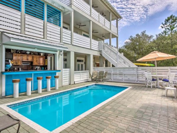 Santa Rosa Vacation Home Sleeps 30 Short Walk to Beach