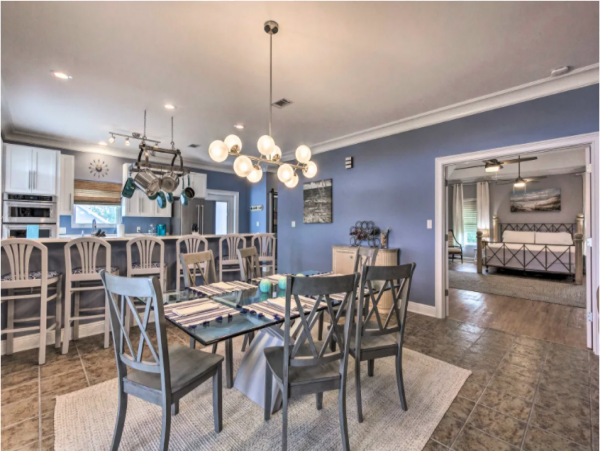 Santa Rosa Vacation Home Sleeps 30 Short Walk to Beach