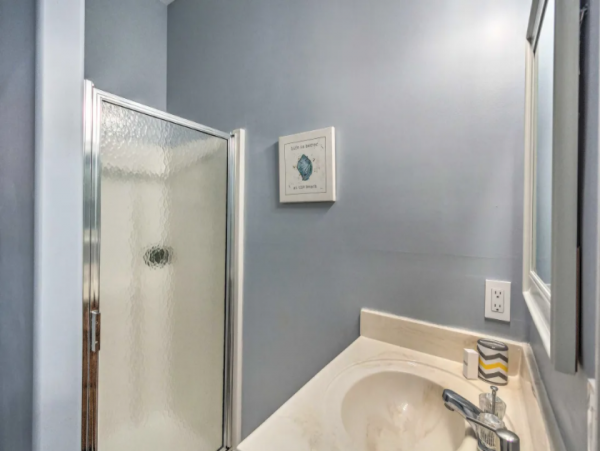 Santa Rosa Vacation Home Sleeps 30 Short Walk to Beach