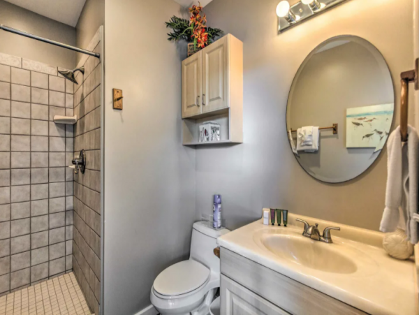Santa Rosa Vacation Home Sleeps 30 Short Walk to Beach