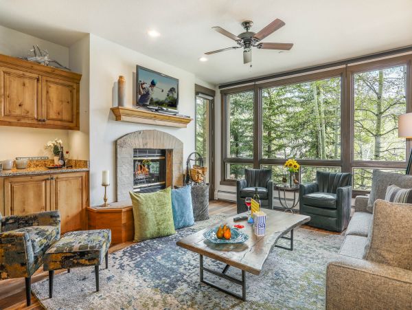 Beaver Creek 3 Bedroom Beautiful Vacation Rental Pool & Spa