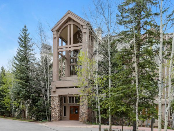 Beaver Creek 3 Bedroom Beautiful Vacation Rental Pool & Spa