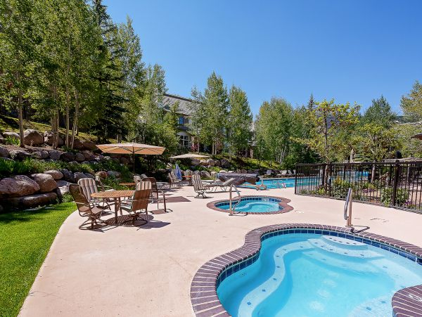 Beaver Creek 3 Bedroom Beautiful Vacation Rental Pool & Spa