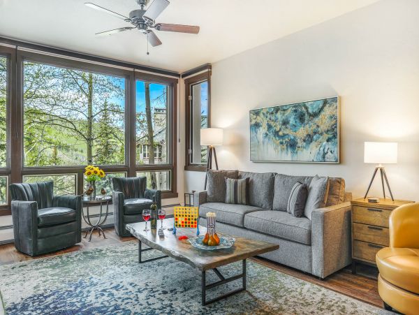 Beaver Creek 3 Bedroom Beautiful Vacation Rental Pool & Spa