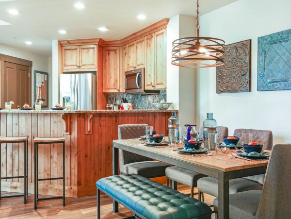 Beaver Creek 3 Bedroom Beautiful Vacation Rental Pool & Spa
