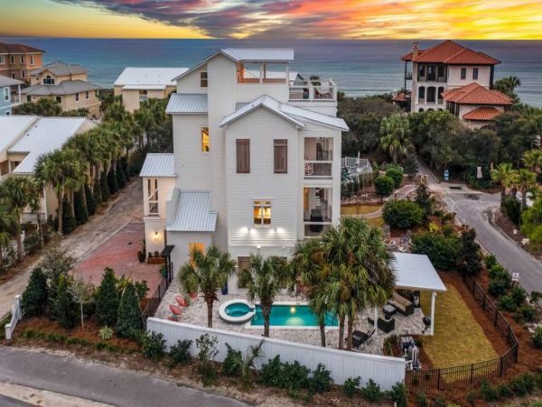 Luxury 5 Bedroom Vacation Home in Santa Rosa Beach with Pool