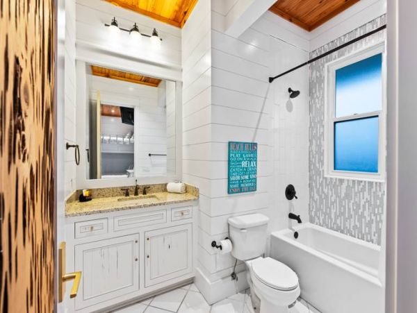 Luxury 5 Bedroom Vacation Home in Santa Rosa Beach with Pool