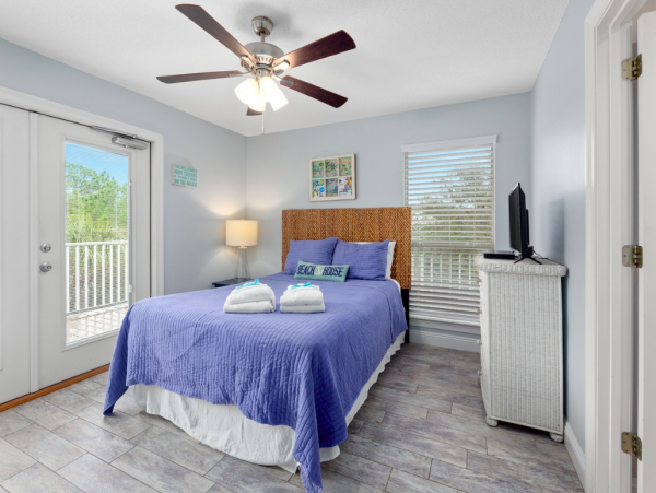 Spacious 5-Bedroom Retreat with Private Pool in Seagrove Beach