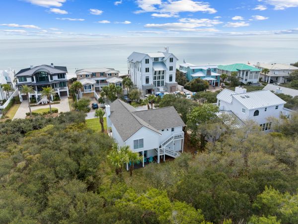 Beautiful 4-Bdrm Home Short Walk to Beach w/ Private Access in Seacrest Beach