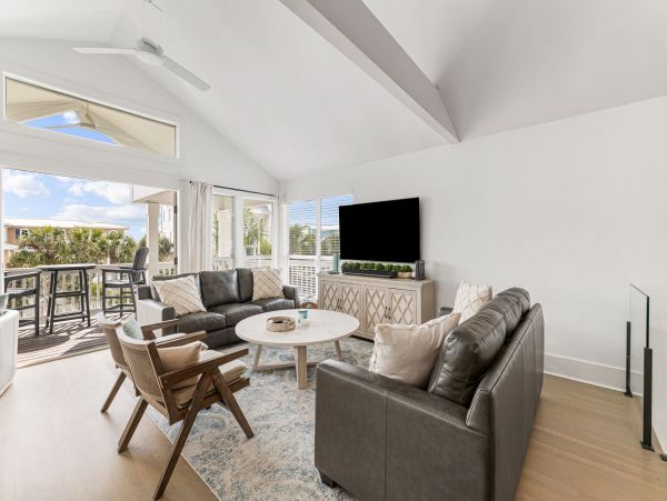 Beautiful 4-Bdrm Home Short Walk to Beach w/ Private Access in Seacrest Beach