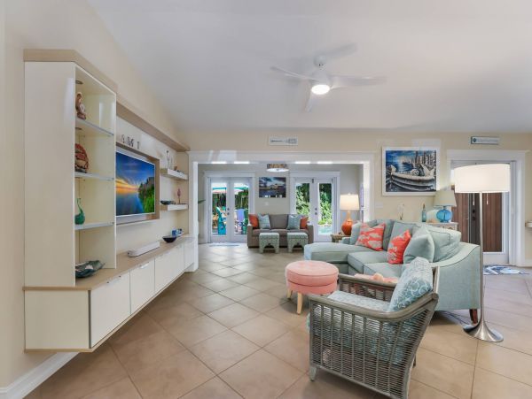 Anna Maria Luxury Vacation Rental Home Sleeps Six Guests