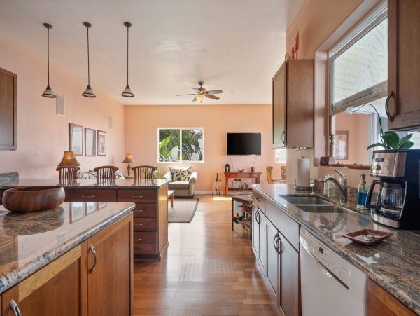 Kona Luxury Vacation Home Four Bedrooms Ocean Views