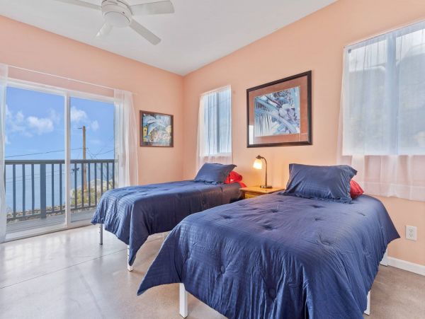 Kona Luxury Vacation Home Four Bedrooms Ocean Views