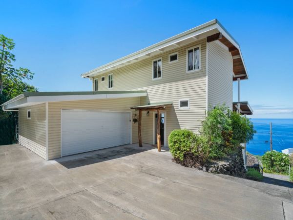 Kona Luxury Vacation Home Four Bedrooms Ocean Views