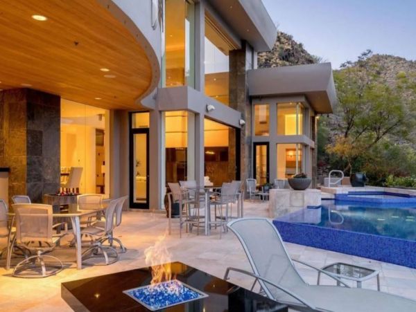 Phoenix Luxury Vacation Rental Pool Home Five Bedrooms