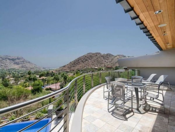 Phoenix Luxury Vacation Rental Pool Home Five Bedrooms
