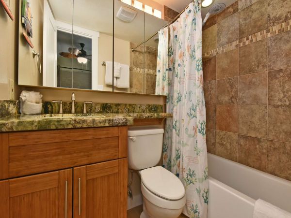 Walk to Beach Three Bedroom Rental Condo in Kihei