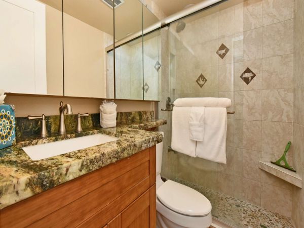 Walk to Beach Three Bedroom Rental Condo in Kihei