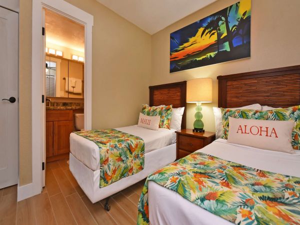 Walk to Beach Three Bedroom Rental Condo in Kihei