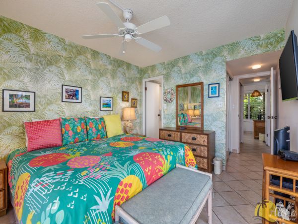 Beachfront Condo 2 Bedroom 1.5 Baths with Views