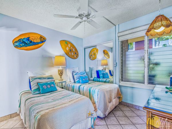 Beachfront Condo 2 Bedroom 1.5 Baths with Views