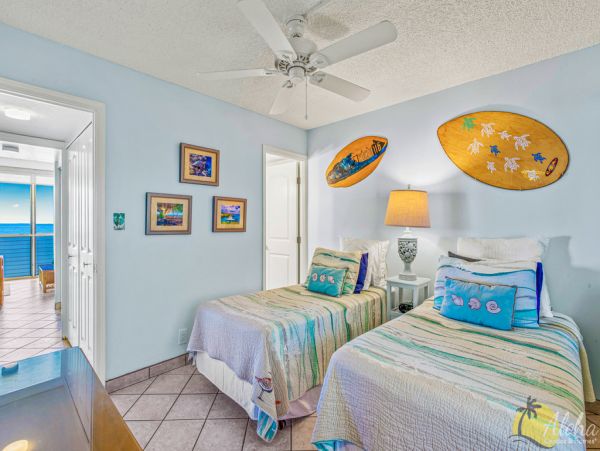 Beachfront Condo 2 Bedroom 1.5 Baths with Views