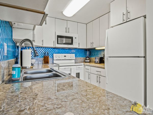 Beachfront Condo 2 Bedroom 1.5 Baths with Views
