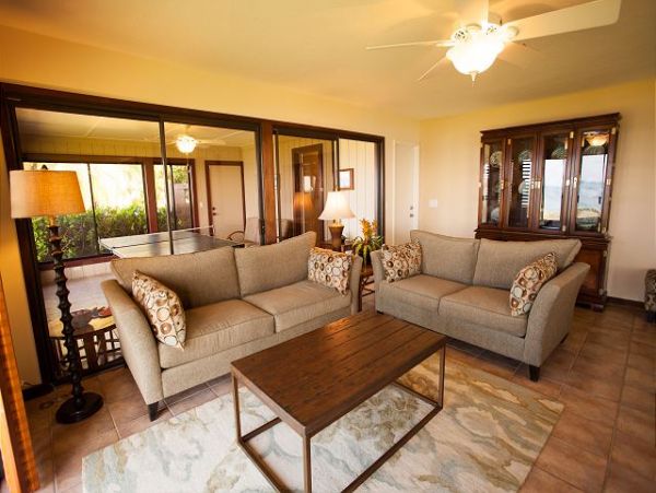 Lahaina Beachfront Vacation Home with Private Pool 10 Guests