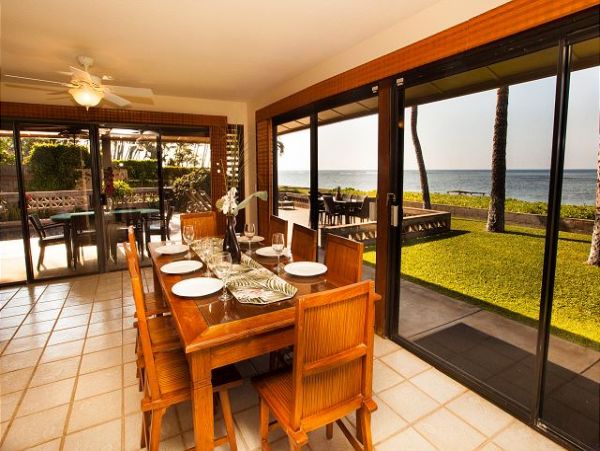 Lahaina Beachfront Vacation Home with Private Pool 10 Guests
