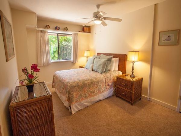 Lahaina Beachfront Vacation Home with Private Pool 10 Guests