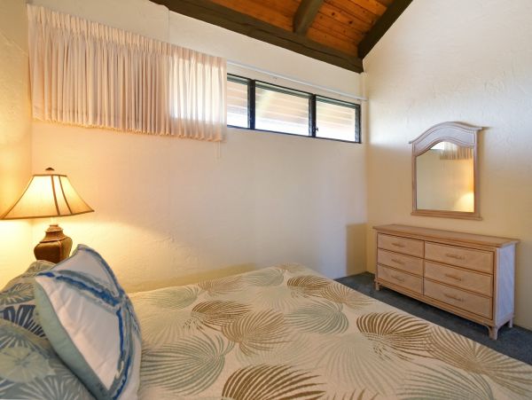 Two Bedroom Plus Loft Condo in Lahaina Sleeps  Eight Guests