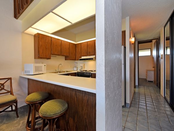 Two Bedroom Plus Loft Condo in Lahaina Sleeps  Eight Guests