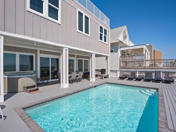 Chic Airy Beachfront Home