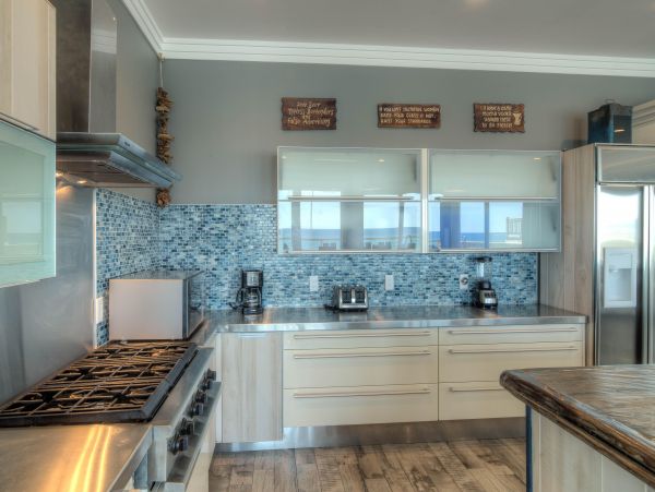 Chic Airy Beachfront Home