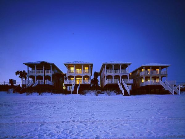 Beautiful Front Beach Home in Panama City with Four Bedroom