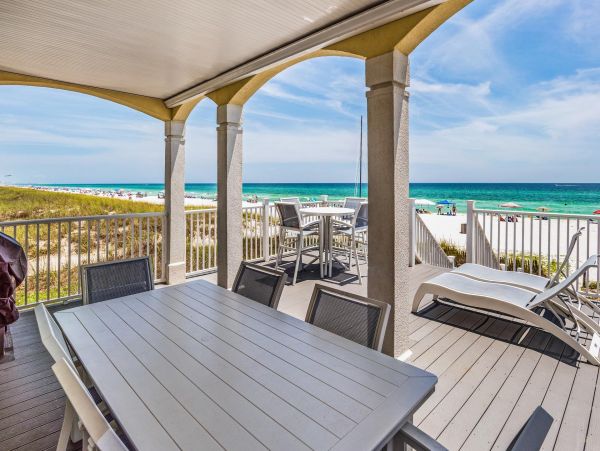 Beautiful Front Beach Home in Panama City with Four Bedroom