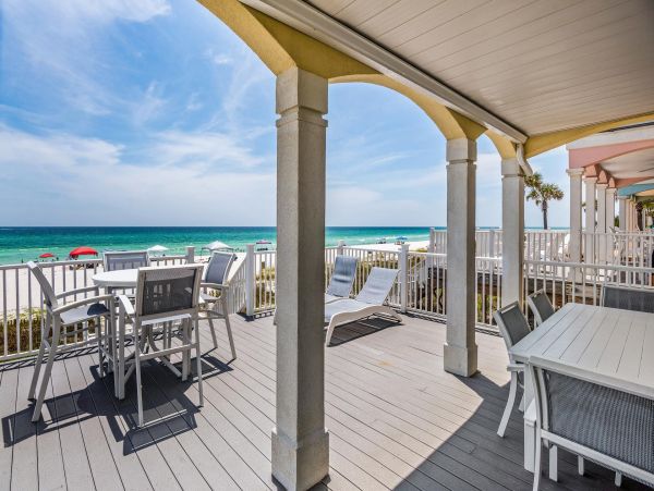 Beautiful Front Beach Home in Panama City with Four Bedroom